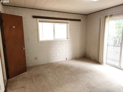 Tiny photo for 81029 Lost Creek Rd, Dexter, OR 97431 (MLS # 611692290)