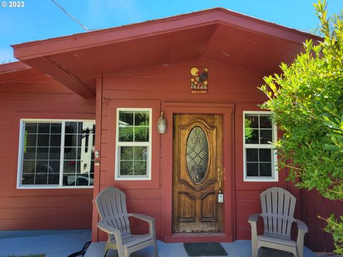 A home in Gold Beach