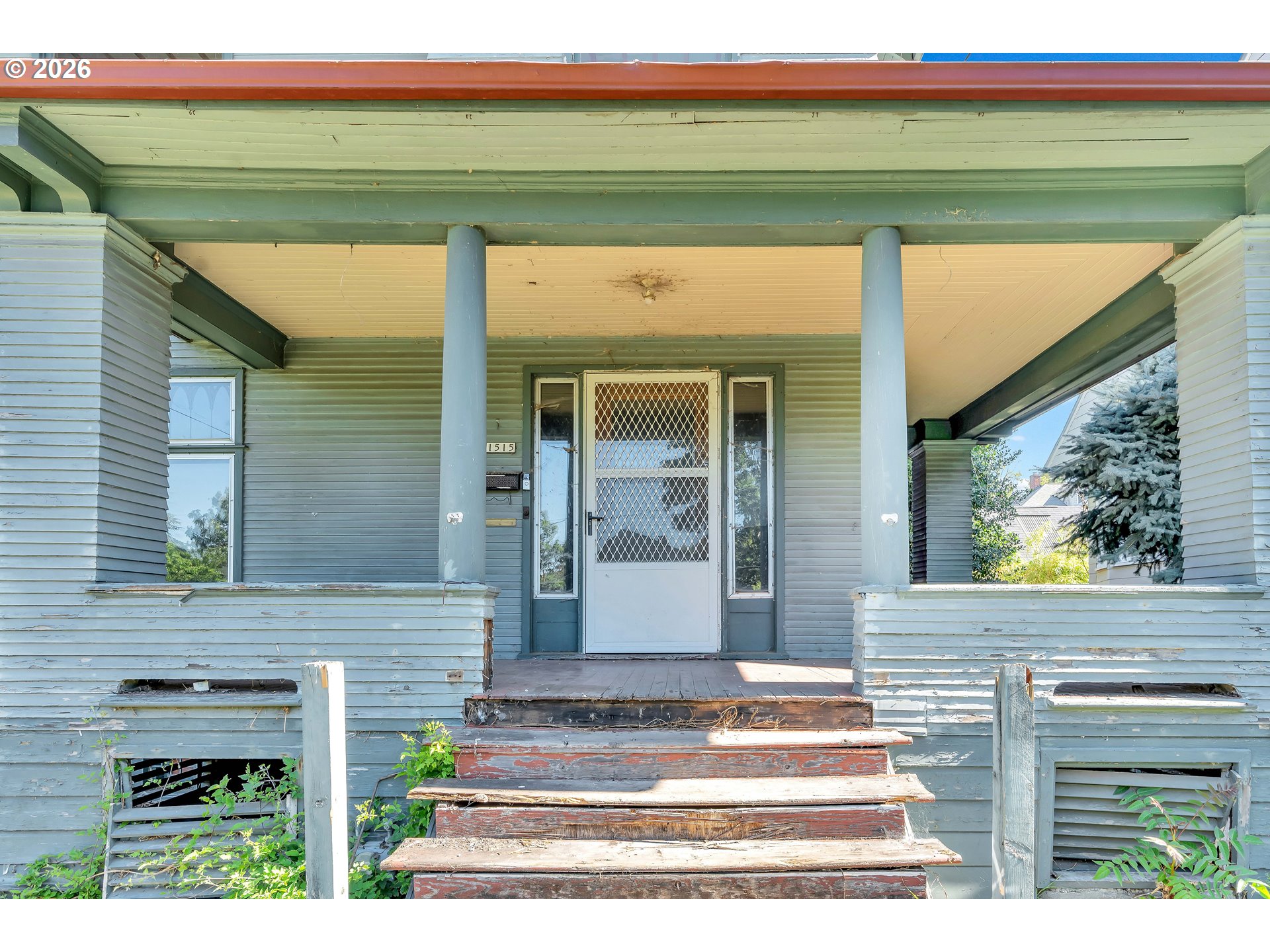 1515 SE MAIN ST