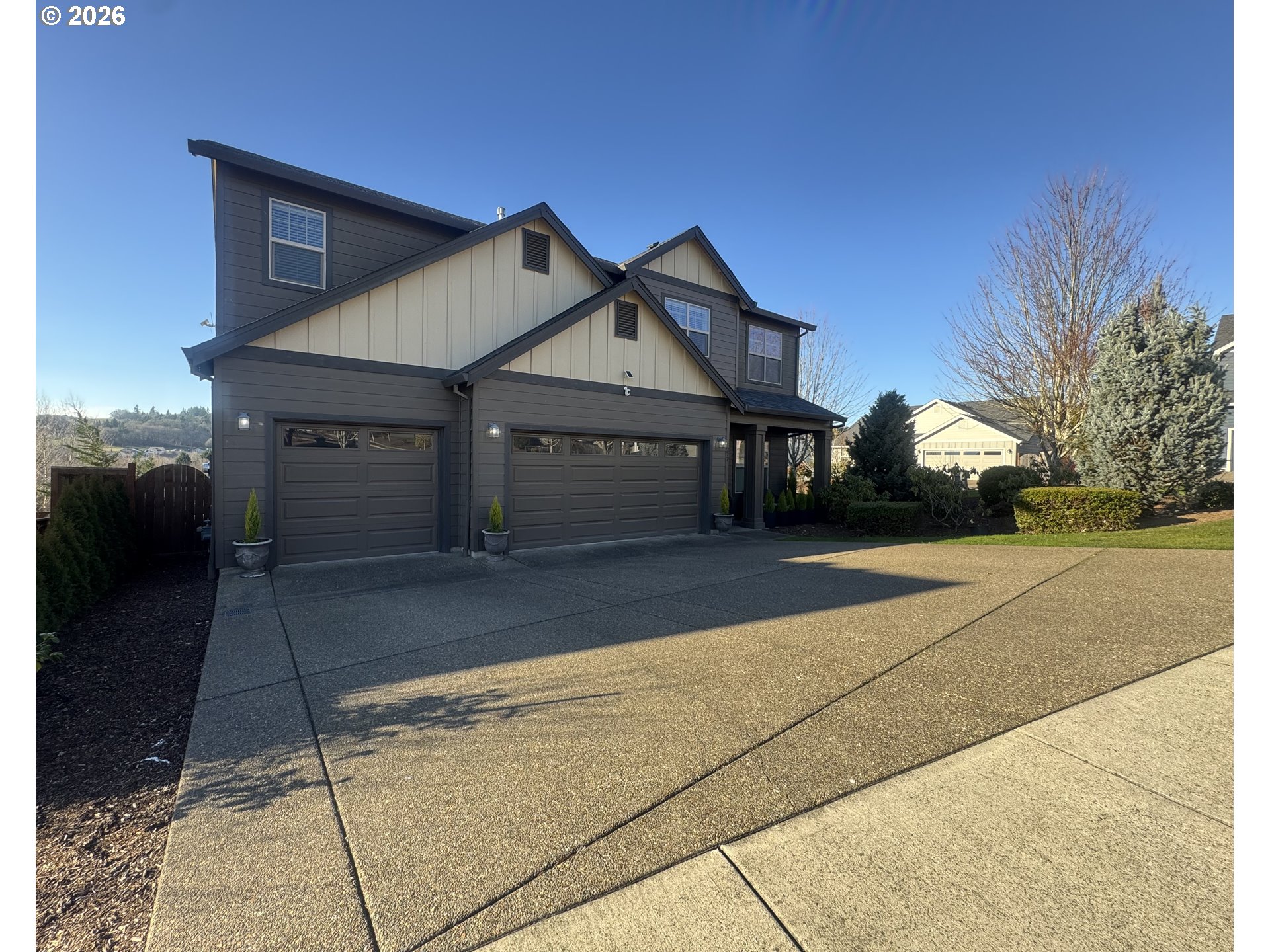 277 SW MT RAINIER ST