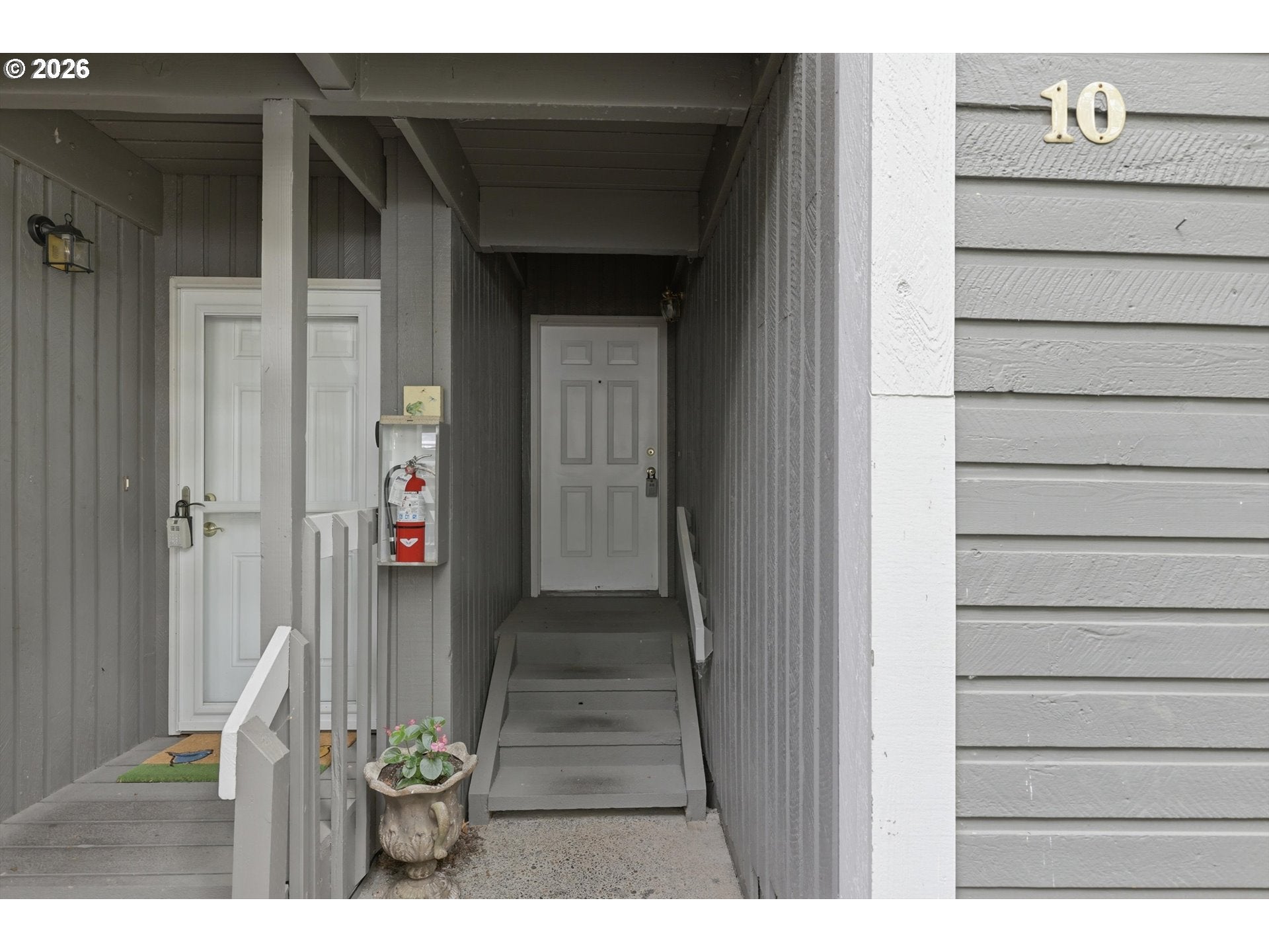 44 EAGLE CREST DR 10