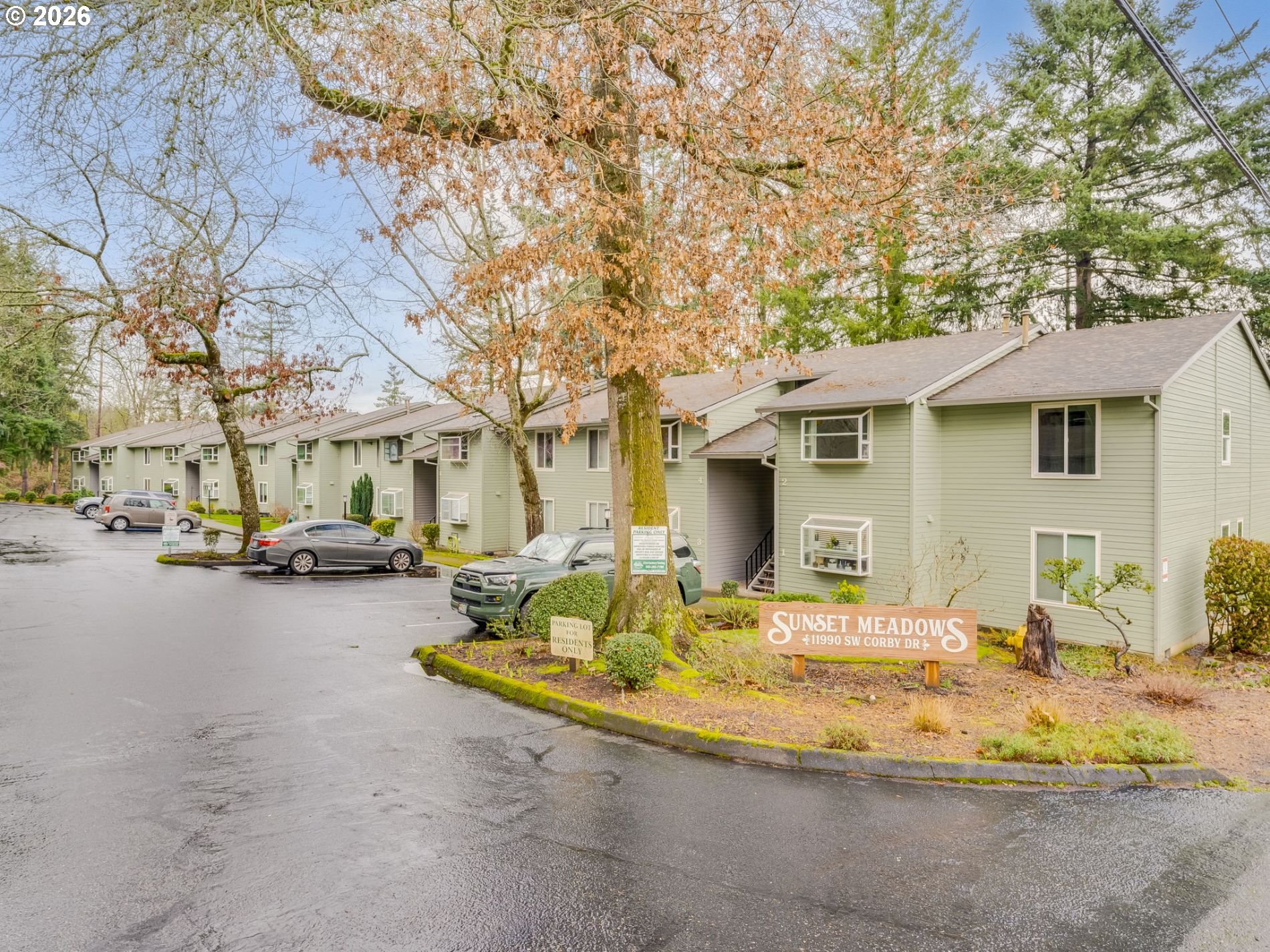 Photo 1 of 33 — 11990 SW CORBY DR 2, Portland, OR 97225