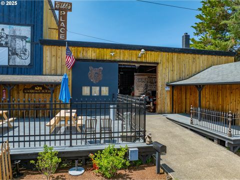 203 N BIRCH ST Coquille OR 97423