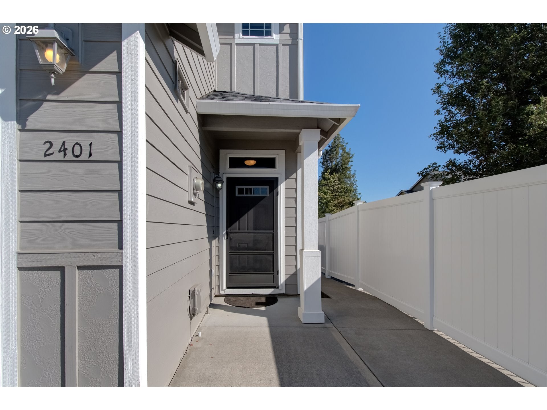 2401 NE 114TH CT