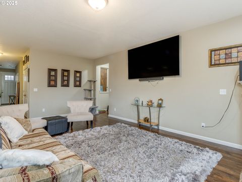 A home in Molalla