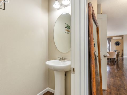 A home in Molalla