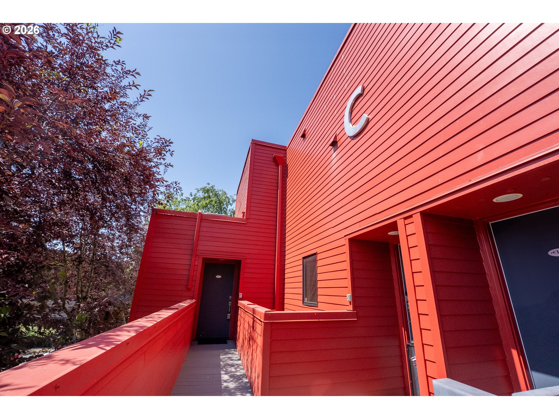 710 NW NAITO PKWY C12