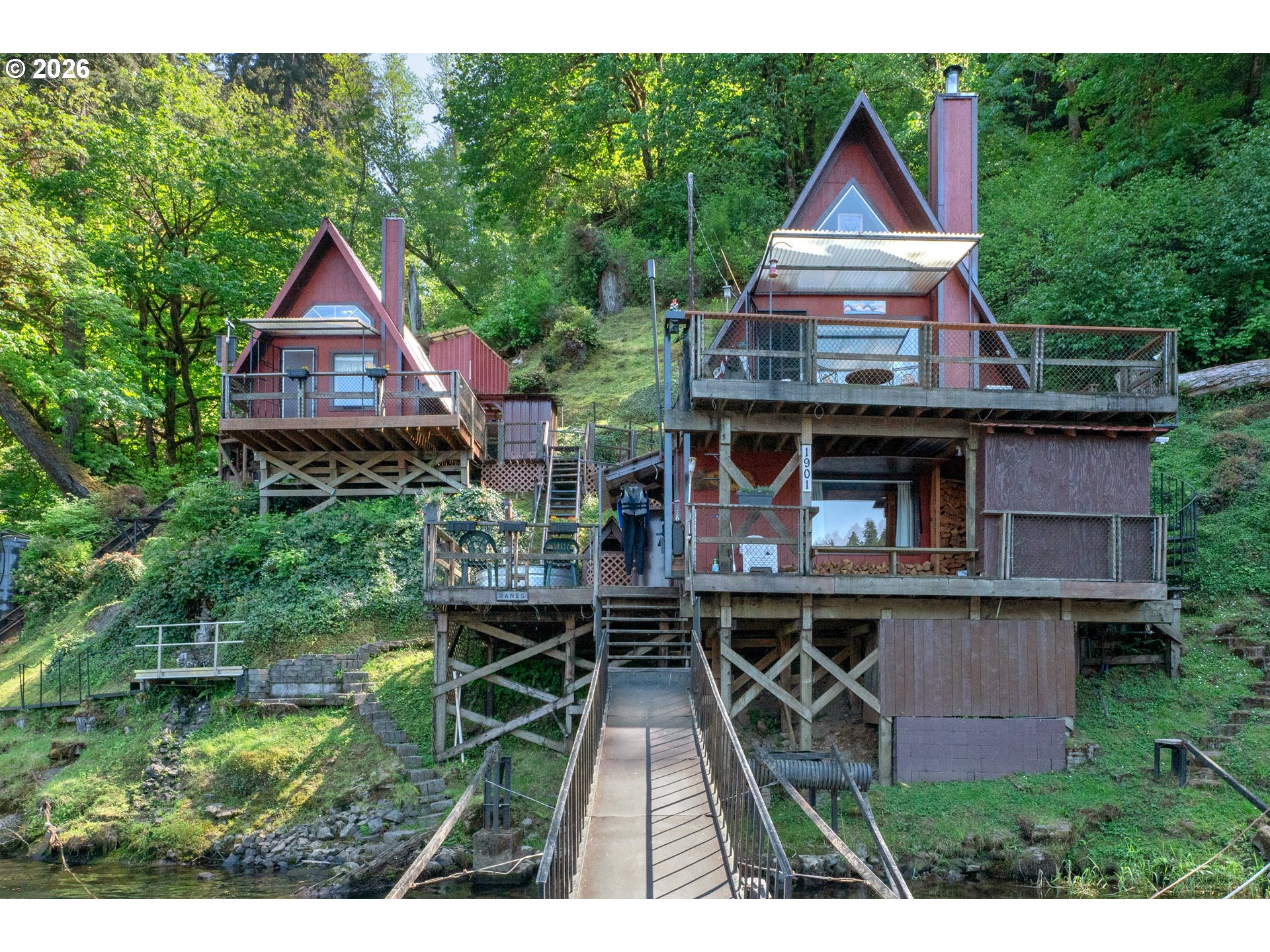 1901 LOON LAKE RD