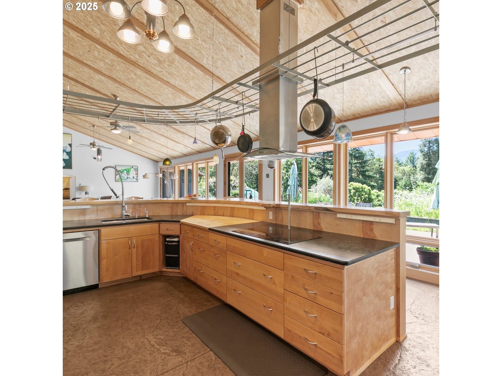 1104 UPPER COW CREEK RD