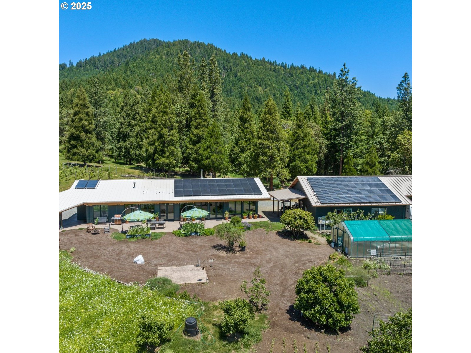 1104 UPPER COW CREEK RD