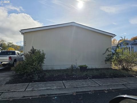 226 OWYHEE LN Roseburg OR 97471
