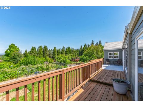 A home in Scappoose