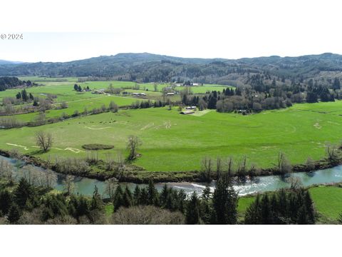 A home in Grays River