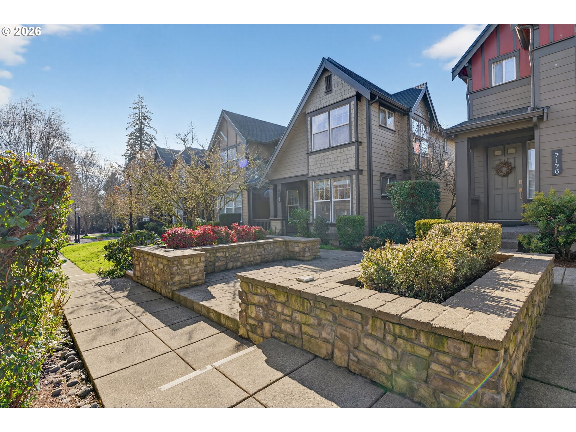 7147 NE STONEWATER ST