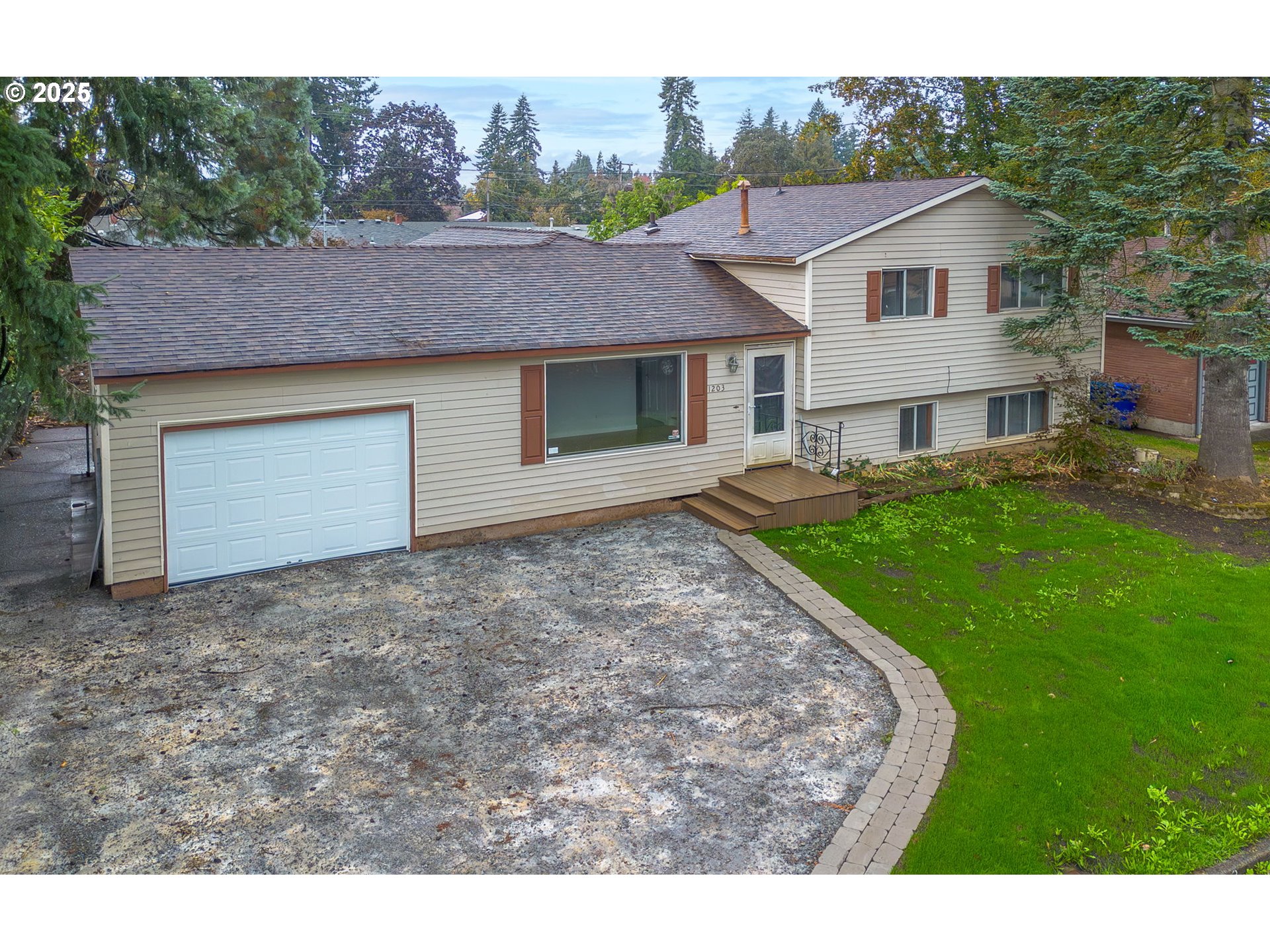 1203 NE 190TH PL