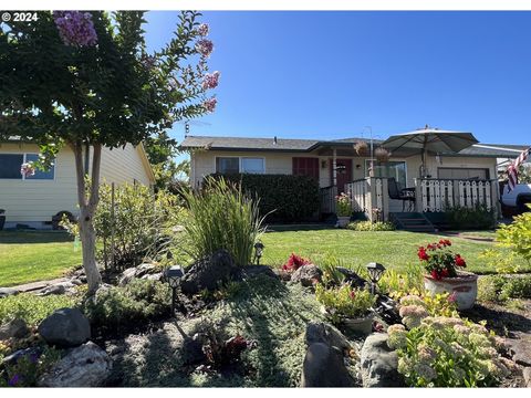 A home in Woodburn