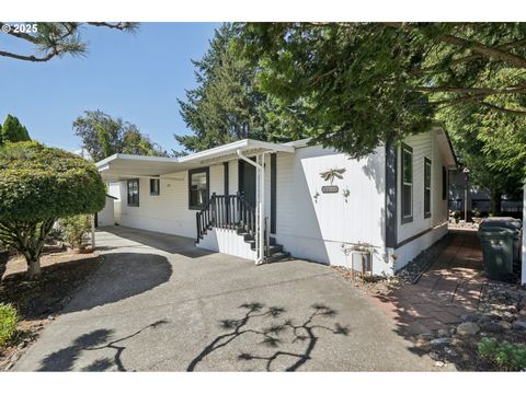 8434 SE HERITAGE CT 19 Clackamas OR 97015