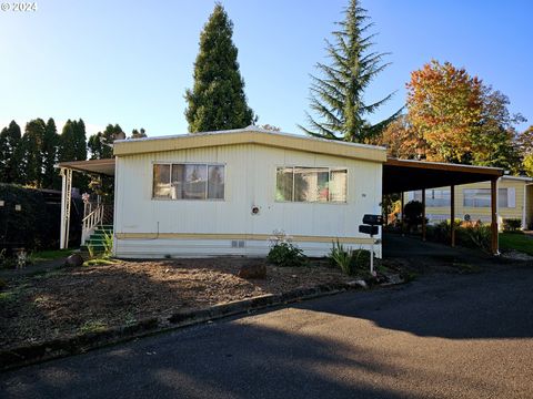 A home in Milwaukie