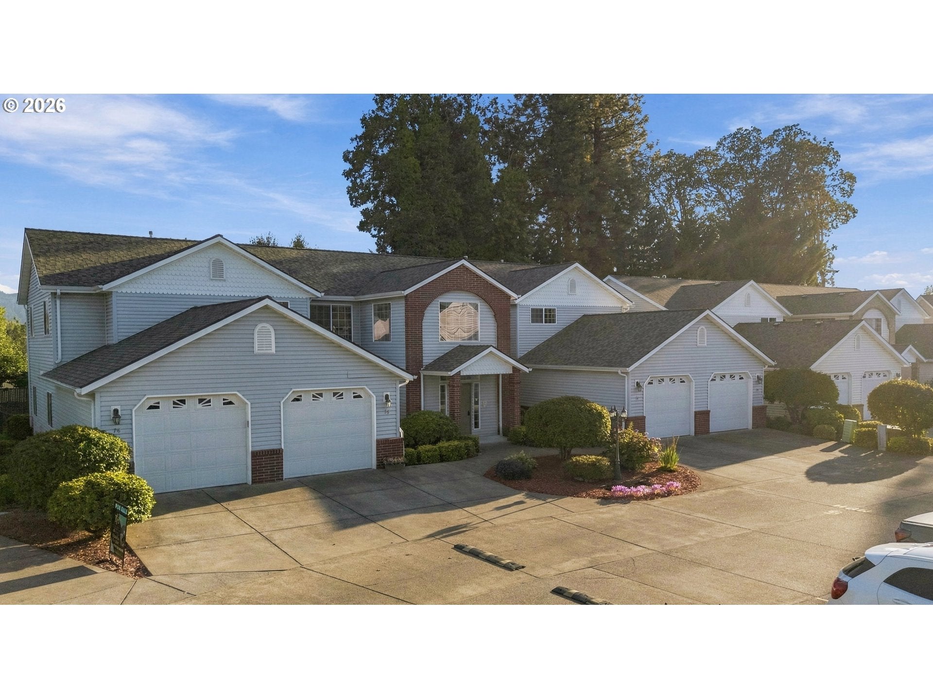 74 WELDWOOD DR