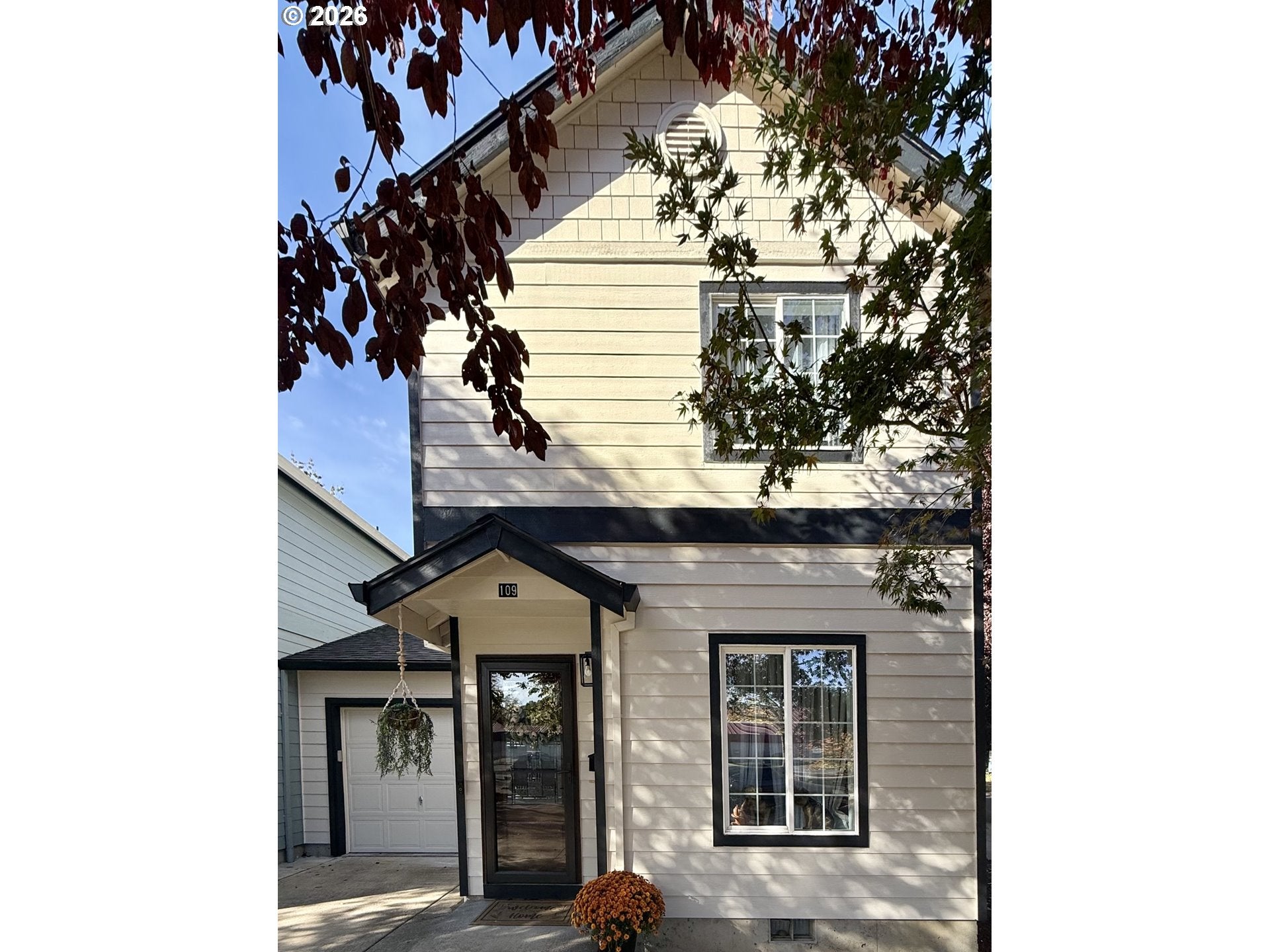 109 NW 8TH ST