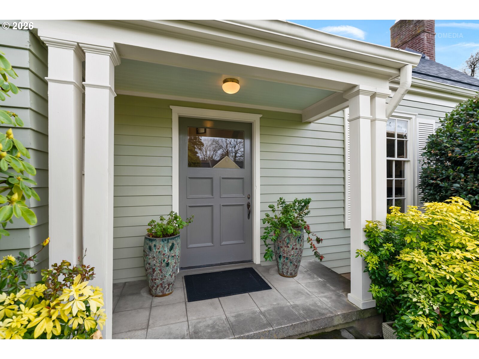 2600 SW CRESTDALE DR