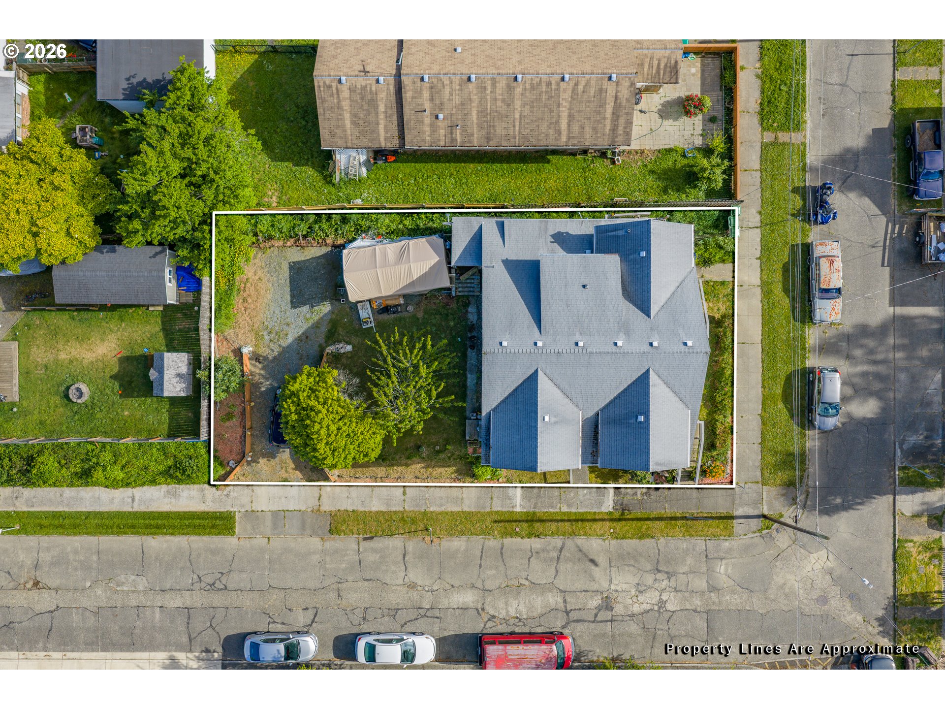 879 1/2 DONNELLY AVE
