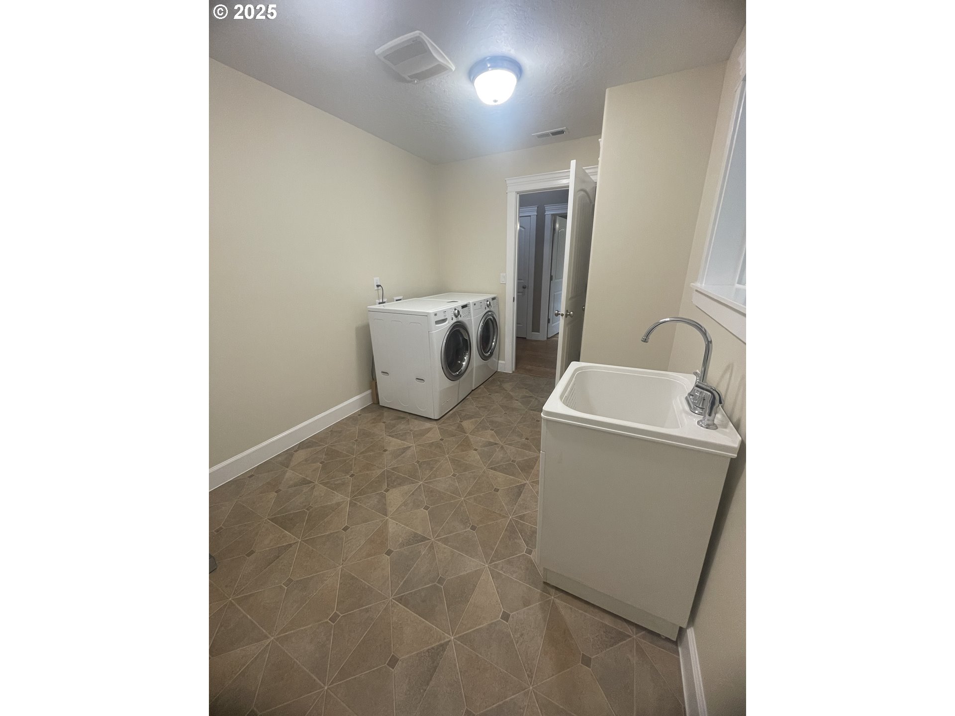 24945 OAK LN