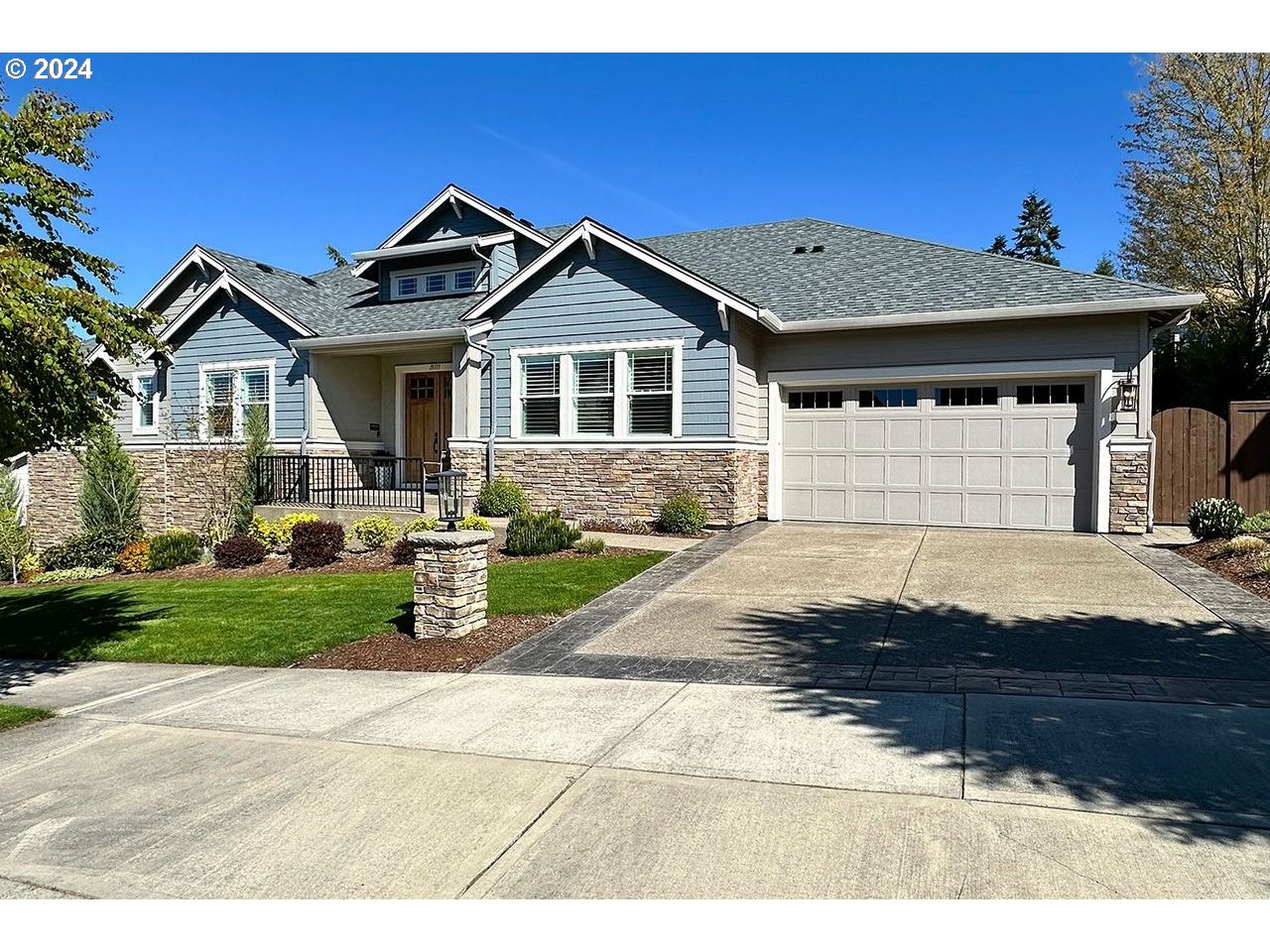15371 SW THAMES LN

                                                                             Tigard                                

                                    , OR - $1,495,000
