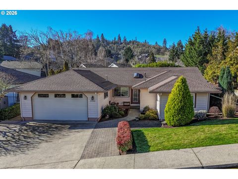 1682 NW HOPPER CT Roseburg OR 97471