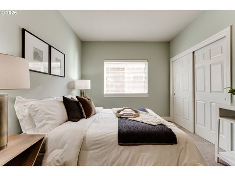 Tiny photo for 1237 Spyglass Ct, Creswell, OR 97426 (MLS # 114279483)