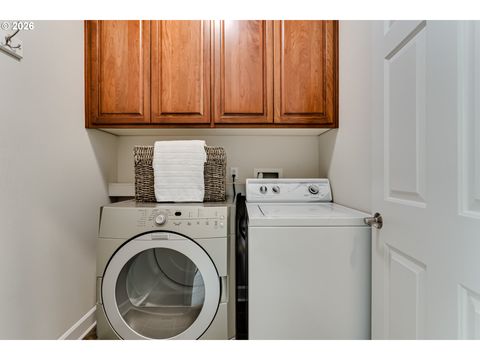 Tiny photo for 1237 Spyglass Ct, Creswell, OR 97426 (MLS # 114279483)