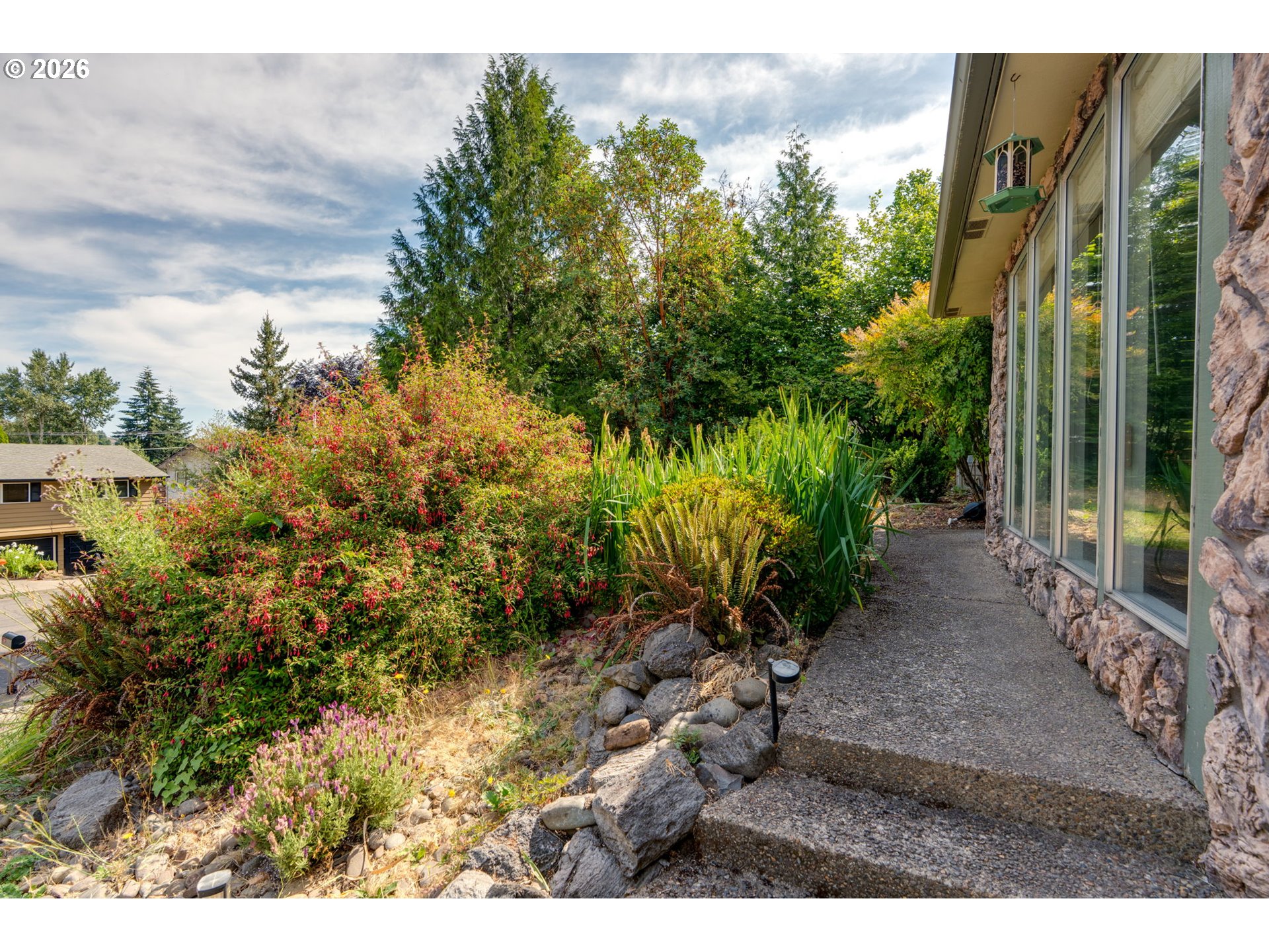 1020 WINDEMERE DR NW