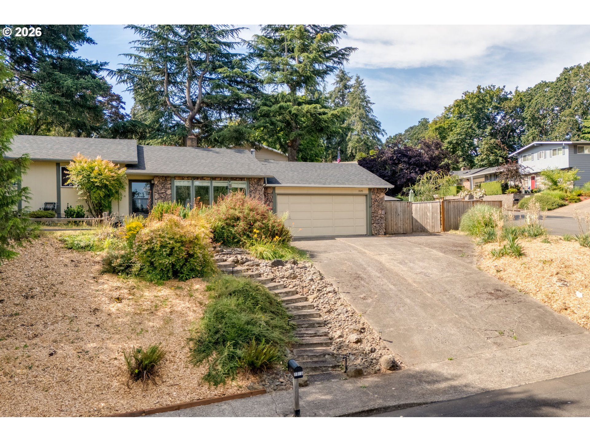 1020 WINDEMERE DR NW