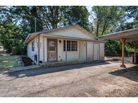 881 NE NEWTON CREEK DR Roseburg OR 97470