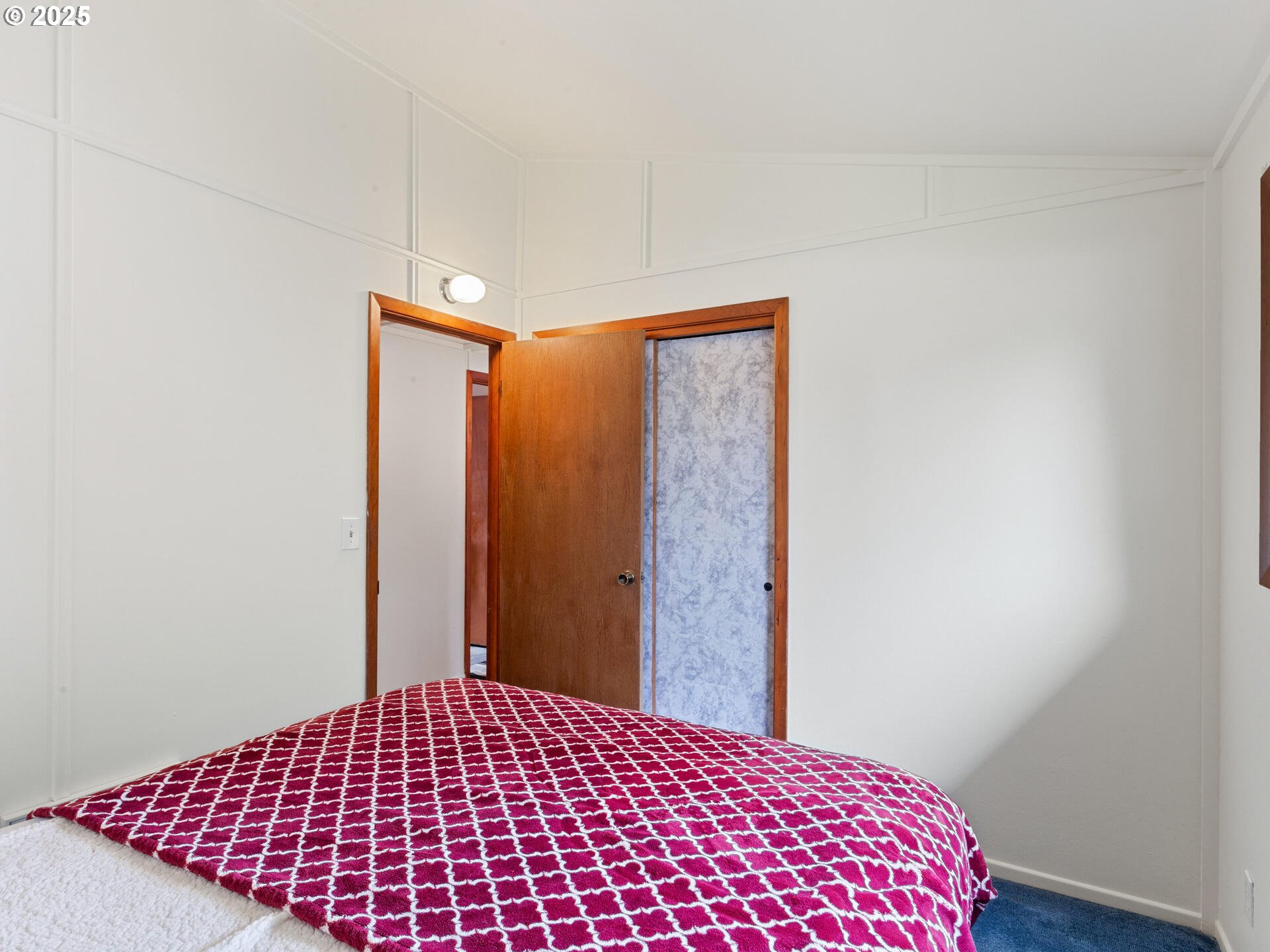 Vancouver, Washington 98662, United States, 3 Bedrooms Bedrooms, ,2 BathroomsBathrooms,Residential,Active,222633