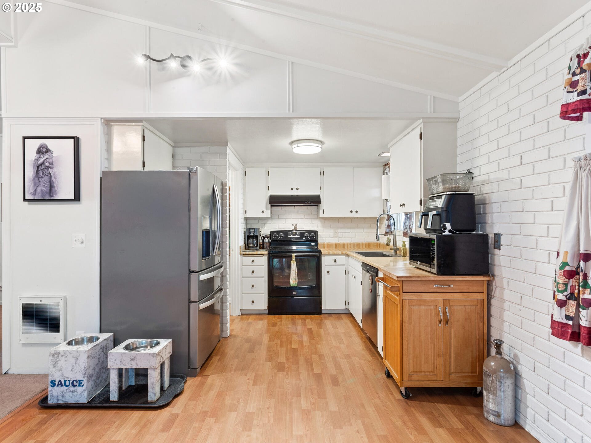 Vancouver, Washington 98662, United States, 3 Bedrooms Bedrooms, ,2 BathroomsBathrooms,Residential,Active,222633