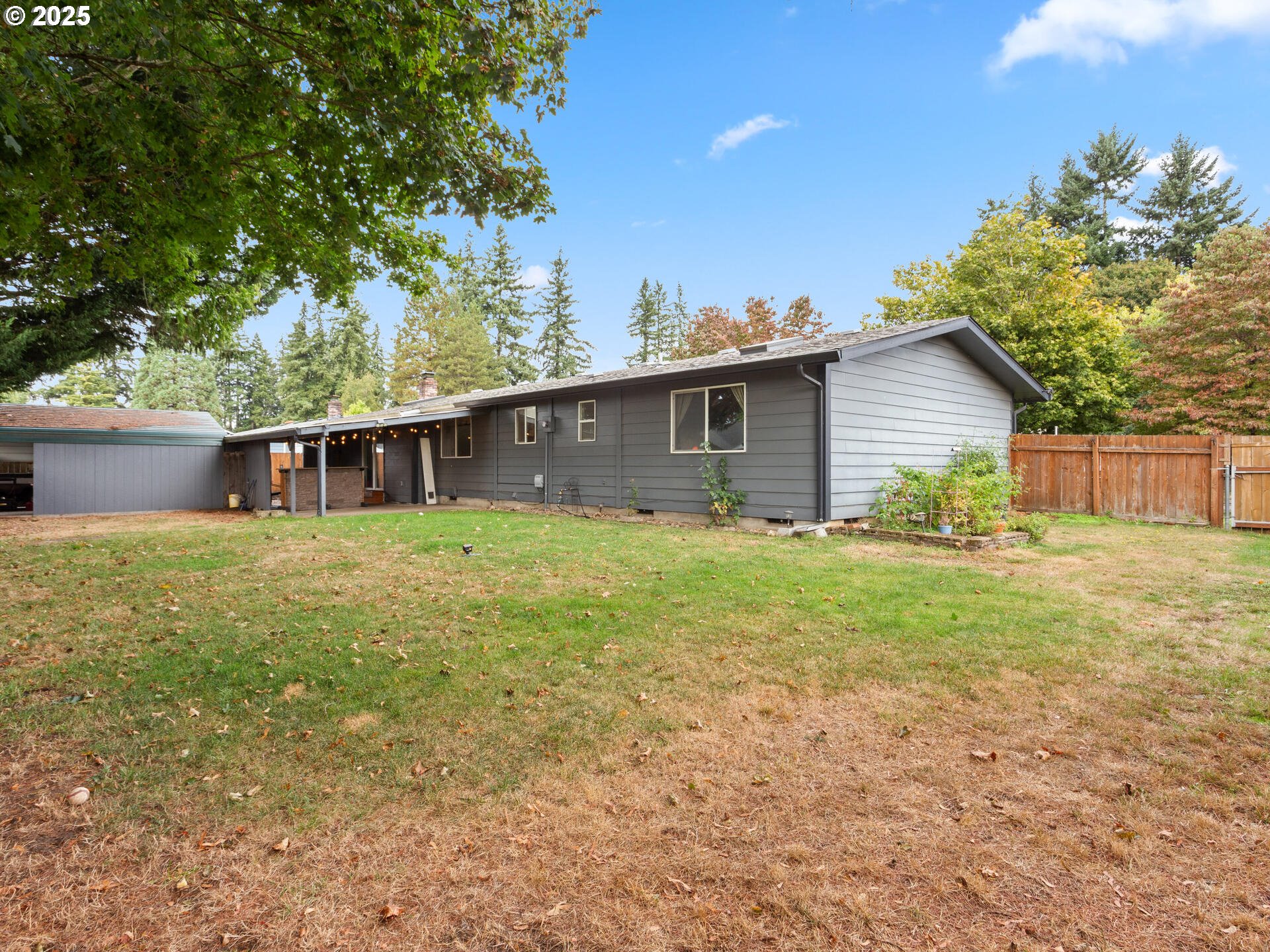Vancouver, Washington 98662, United States, 3 Bedrooms Bedrooms, ,2 BathroomsBathrooms,Residential,Active,222633