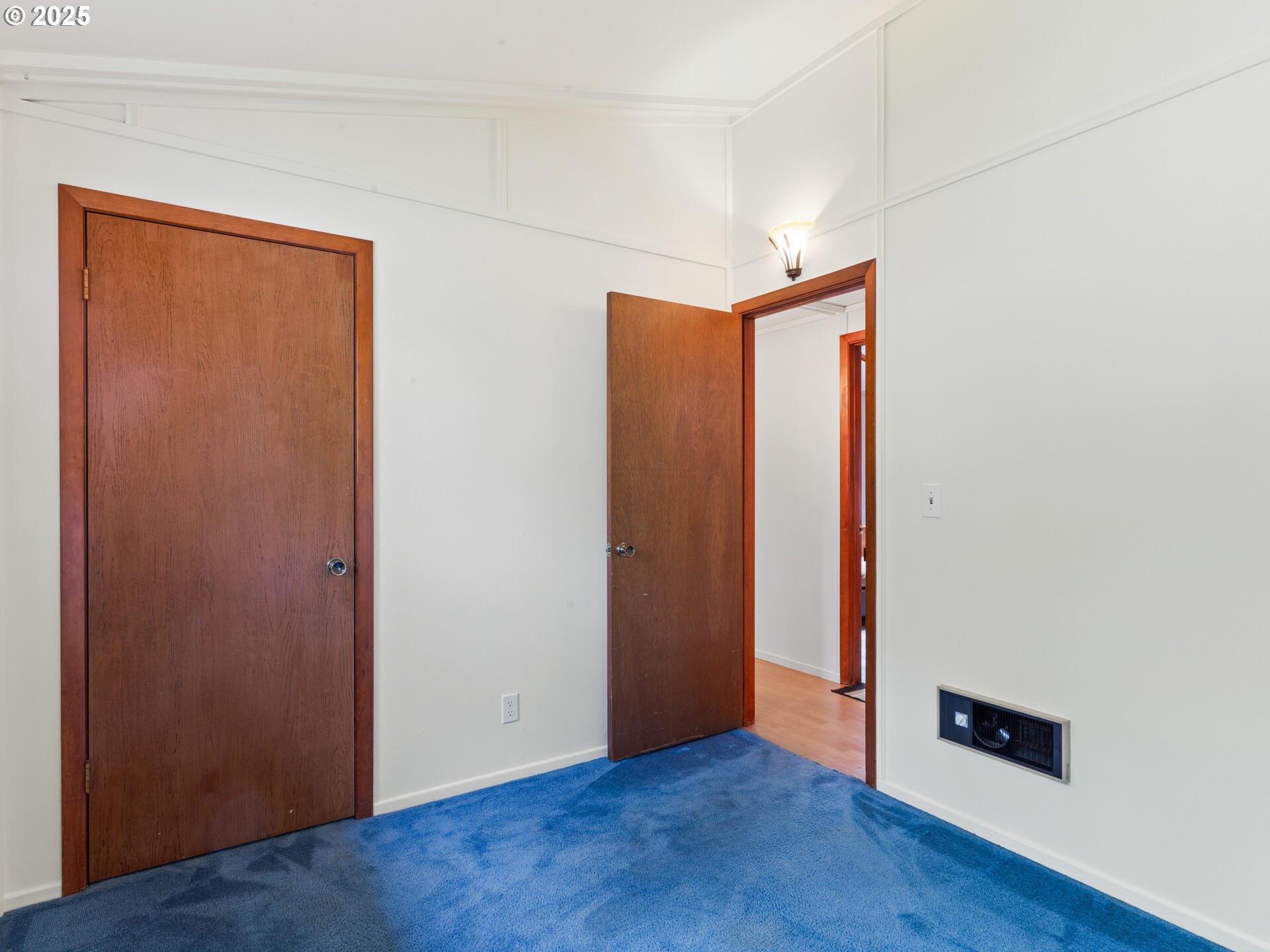 Vancouver, Washington 98662, United States, 3 Bedrooms Bedrooms, ,2 BathroomsBathrooms,Residential,Active,222633