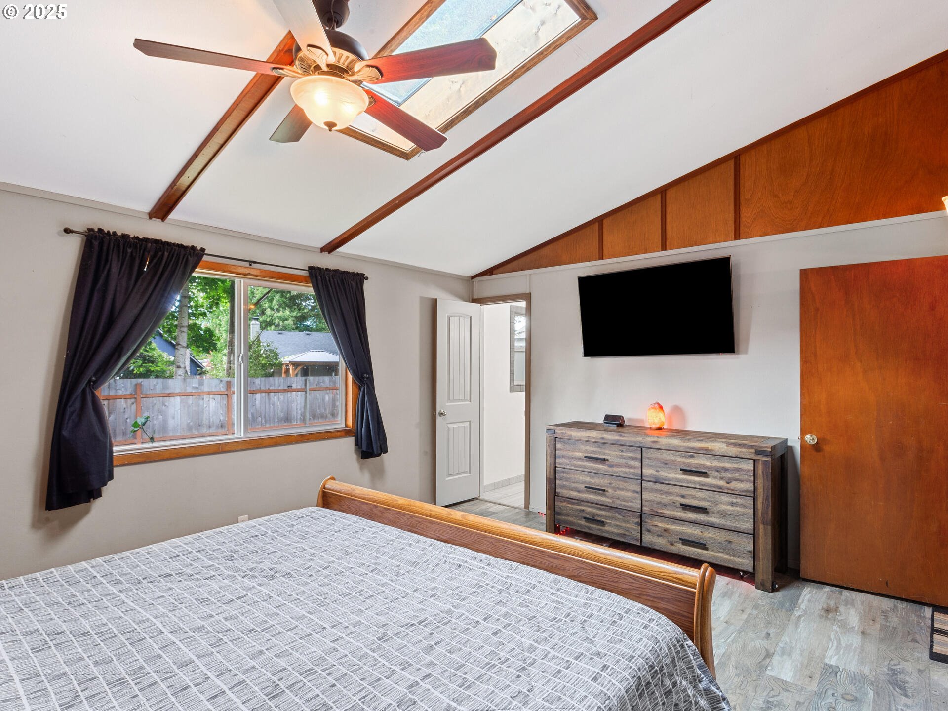 Vancouver, Washington 98662, United States, 3 Bedrooms Bedrooms, ,2 BathroomsBathrooms,Residential,Active,222633