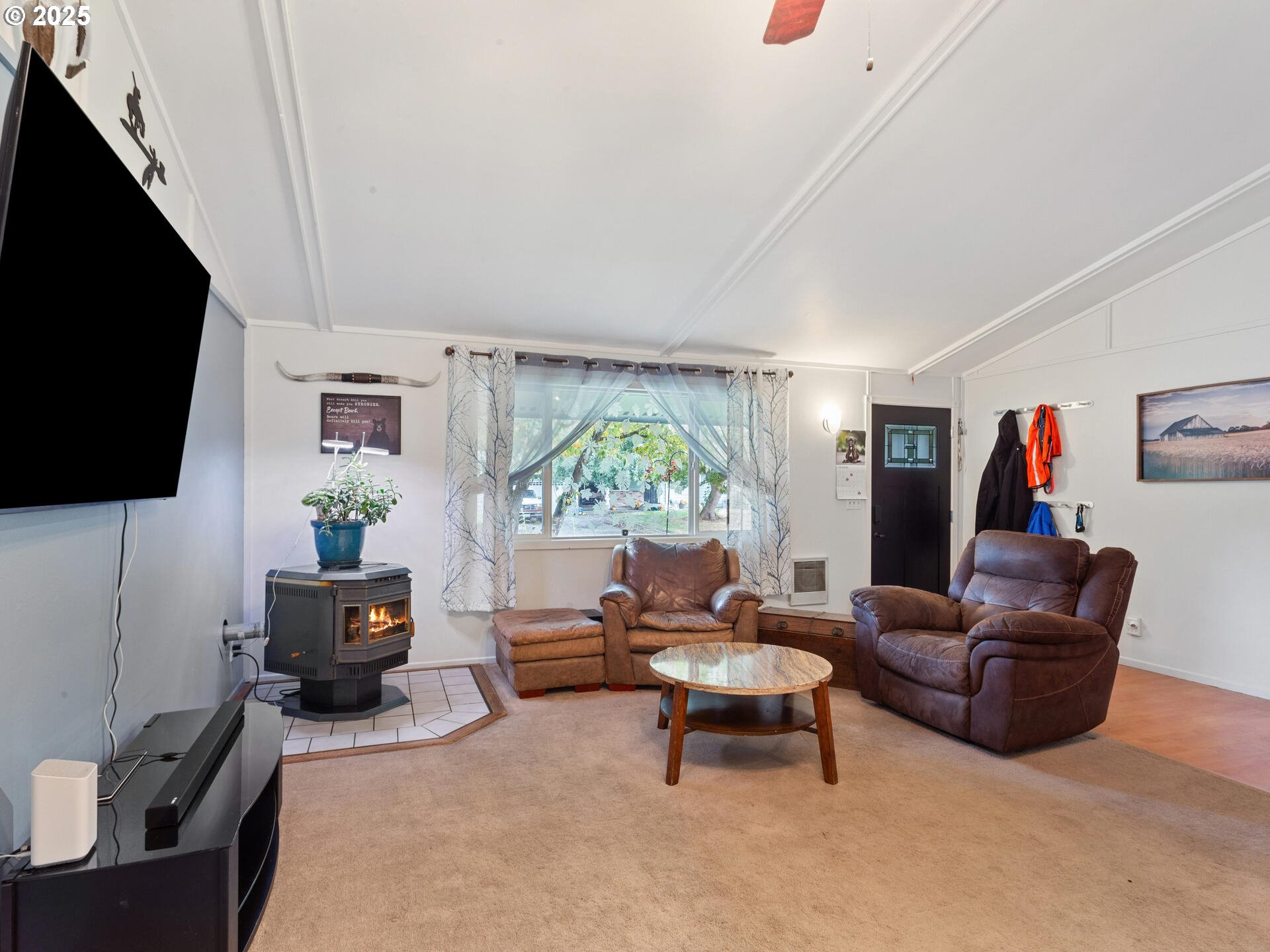 Vancouver, Washington 98662, United States, 3 Bedrooms Bedrooms, ,2 BathroomsBathrooms,Residential,Active,222633