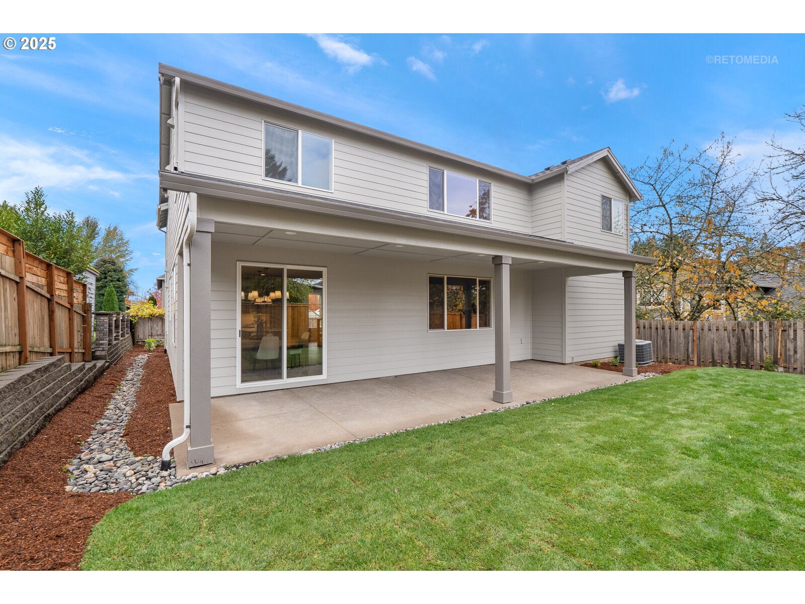 Beaverton, Oregon 97006, United States, 4 Bedrooms Bedrooms, ,3 BathroomsBathrooms,Residential,Active,241116