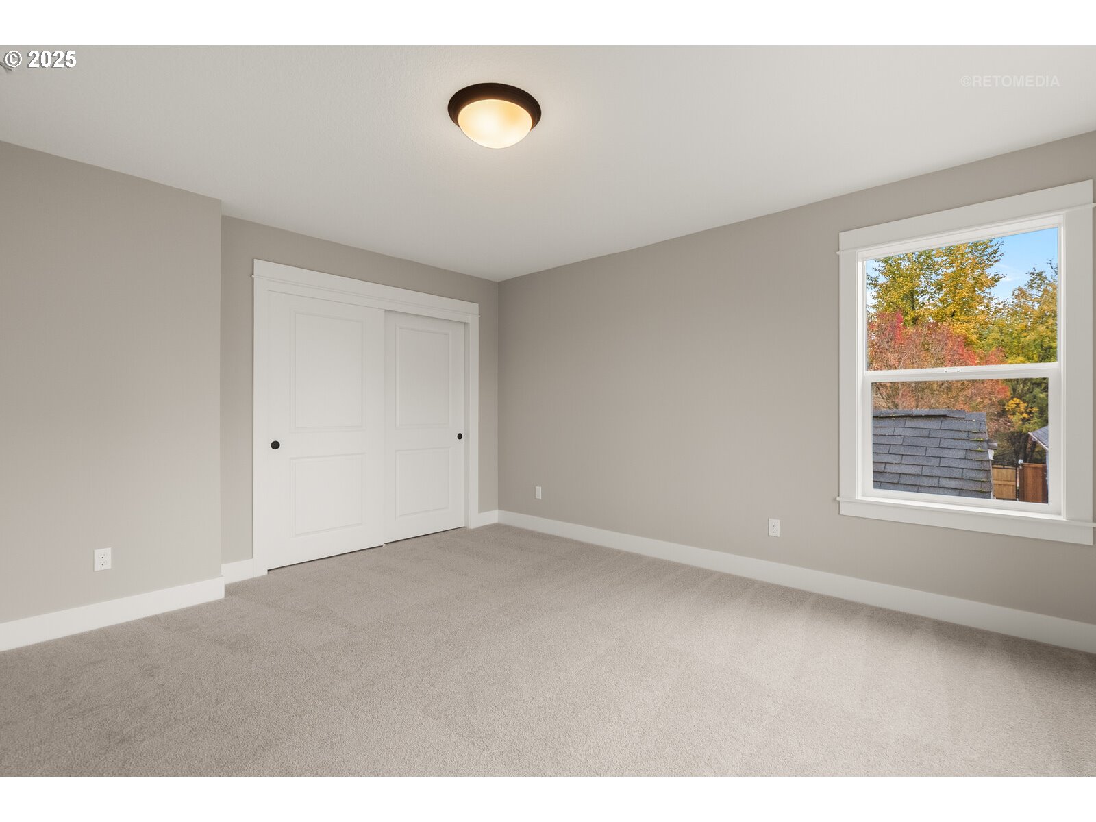 Beaverton, Oregon 97006, United States, 4 Bedrooms Bedrooms, ,3 BathroomsBathrooms,Residential,Active,241116