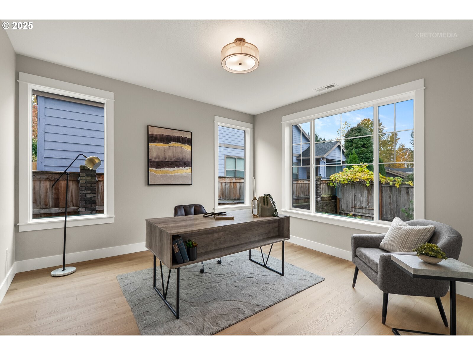 Beaverton, Oregon 97006, United States, 4 Bedrooms Bedrooms, ,3 BathroomsBathrooms,Residential,Active,241116