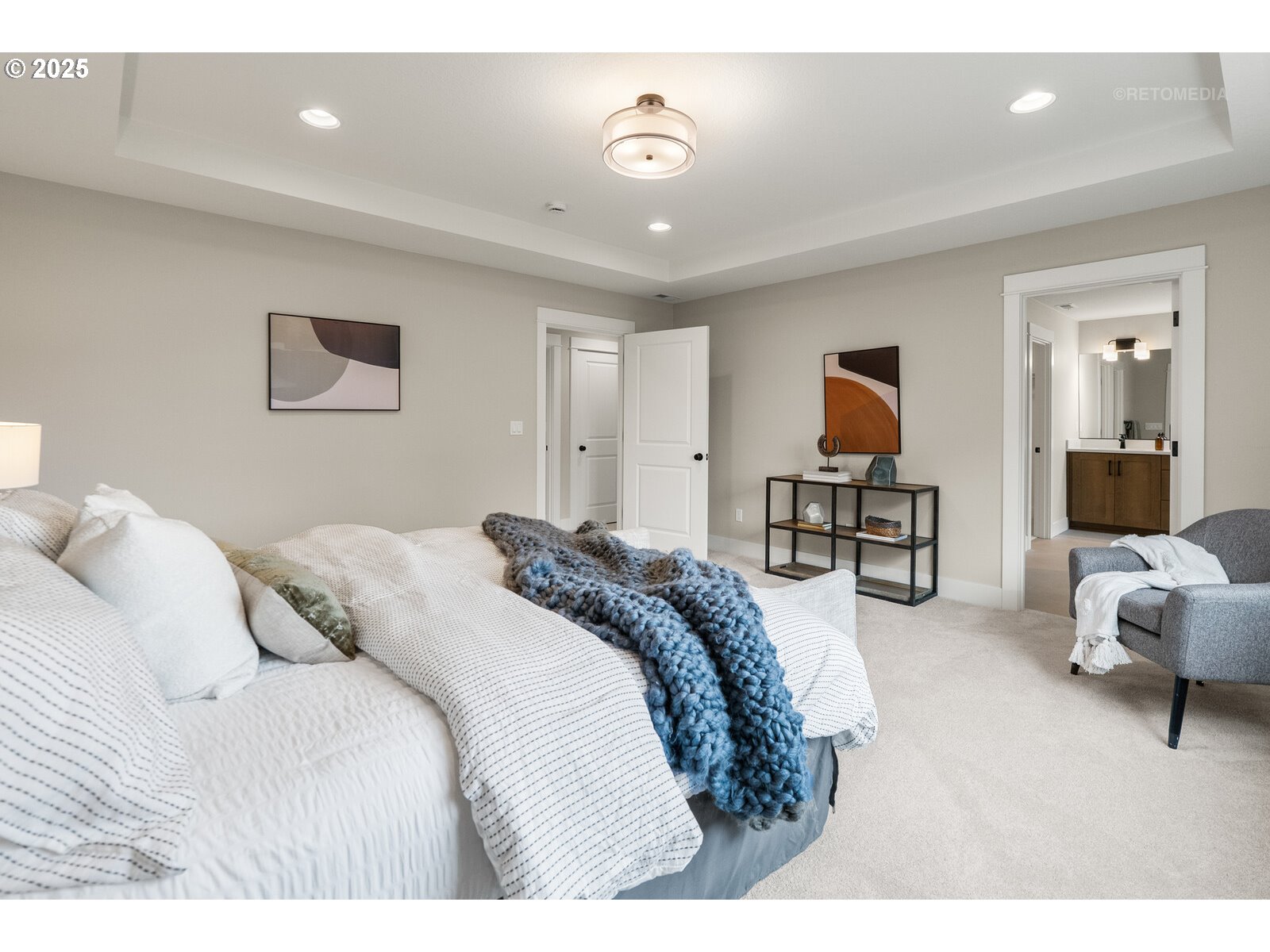 Beaverton, Oregon 97006, United States, 4 Bedrooms Bedrooms, ,3 BathroomsBathrooms,Residential,Active,241116