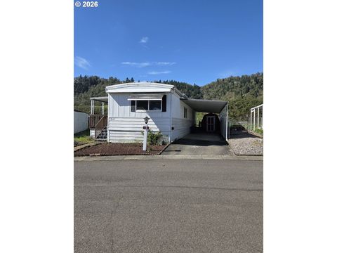 512 SHADOW RANCH LN Roseburg OR 97470