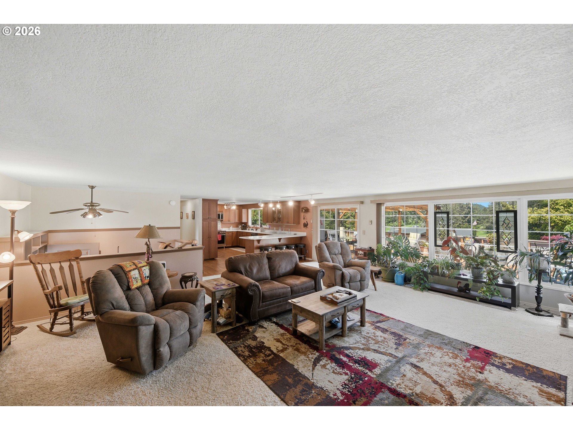 2820 COUNTRY CLUB CT