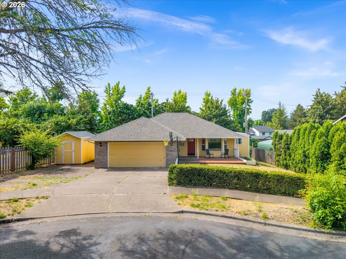 250 FOREST PL
