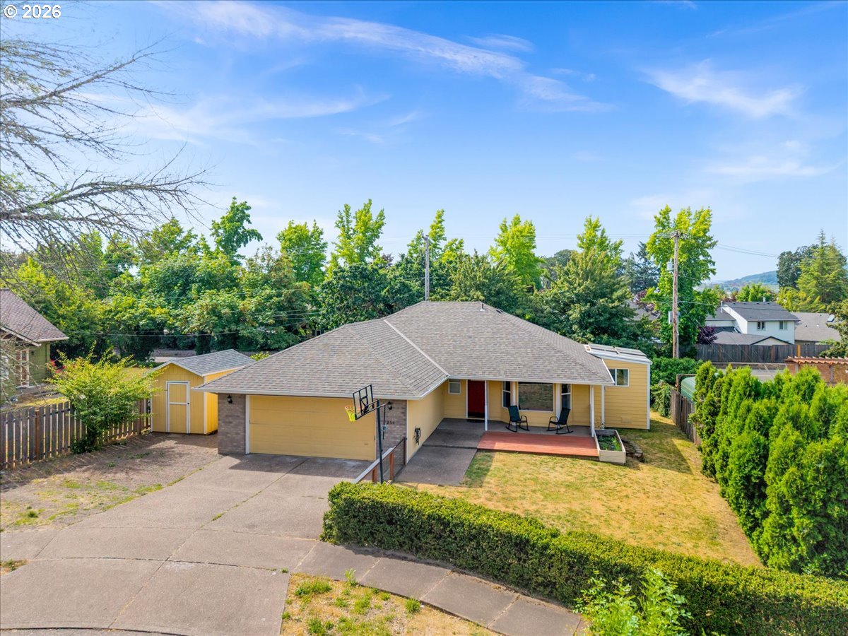 250 FOREST PL
