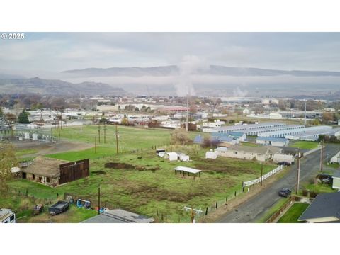 917 MYRTLE ST The Dalles OR 97058