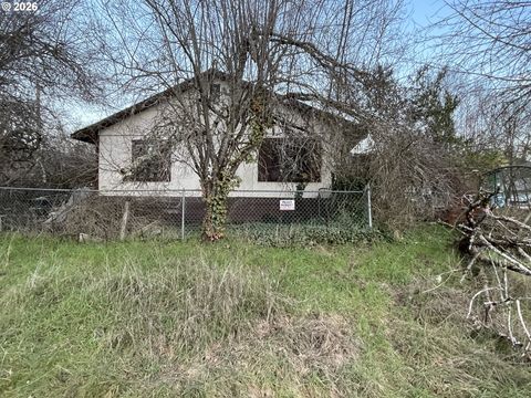 Tiny photo for 48433 Jasper Dr, Oakridge, OR 97463 (MLS # 559975156)